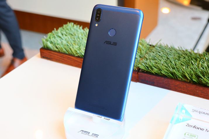 ZenFone MaxiM2j̃J[oG[V̓Xy[Xu[A~bhiCgubNAeIVo[3F