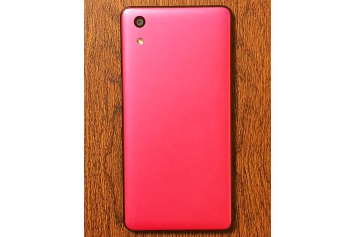 ���[�J�[����L�����A�����Ȃ��V���v���ȃf�U�C���̔w��