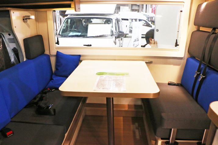 ԑ̒ɂAԓƂ͎vȂقǗhȃrOXy[X