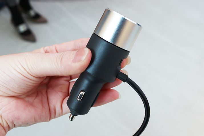 �{�̂ɃP�[�u����ڑ����A���Α����V�K�[�\�P�b�g�ɍ������߂Ώ�������