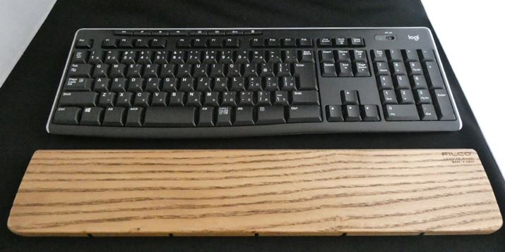 LTCY̓eL[t̃L[{[hɂ̓sb^ł