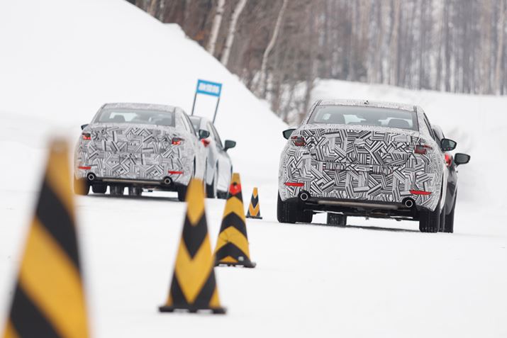 ́AJt[W{ꂽV^MAZDA3̊JԗgeXgƂȂ