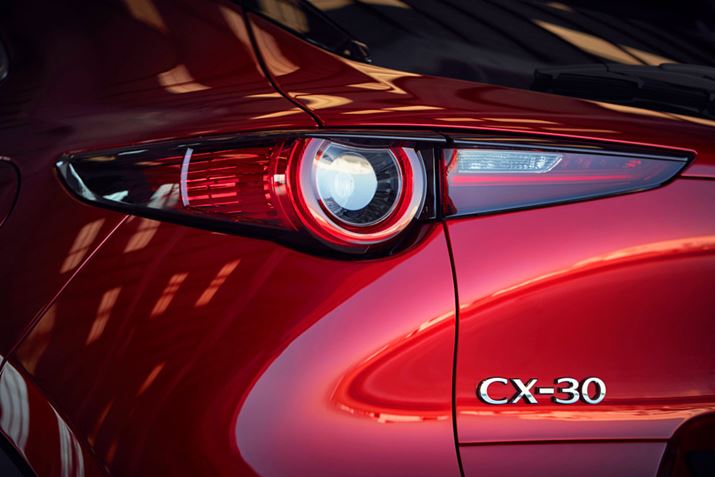 uCX-30vƂVȎԖɒڂW܂