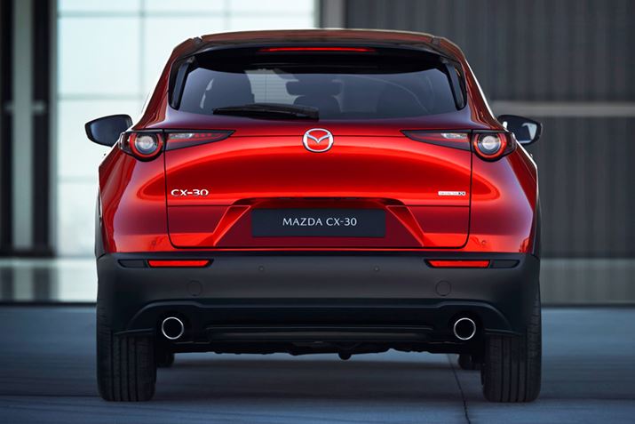 uCX-30v̉íAuCX-3v͏Ȃ肻A~hTCYSUV̕ϓIȉiтɂȂ肻