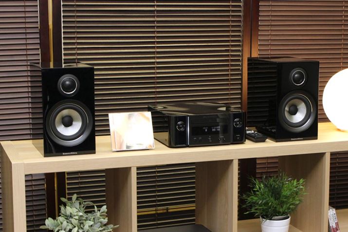 ̃Vo[S[ĥقɁAubNfCAbv