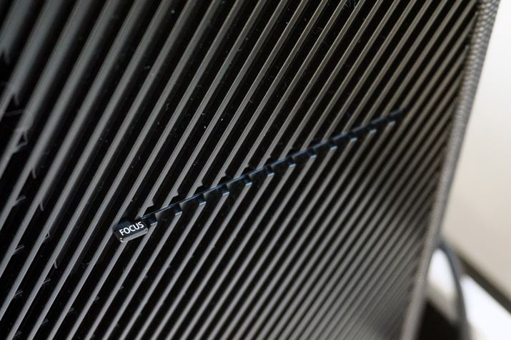 tH[JX͖{̉EẽXC_[Ŏ蓮`