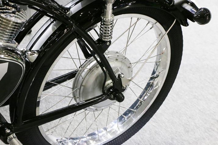 [^[̓zC[ɃrgCꂽ^Cv̗pBꌩƁAԂ̃hu[L̂悤ɂ