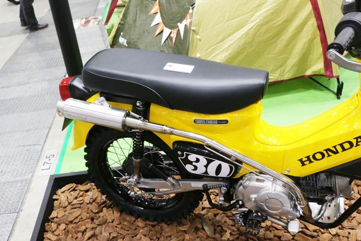 V[g̓^fɑΉ邾łȂAOɒʒuς₷tbgȌ`ƂĂ