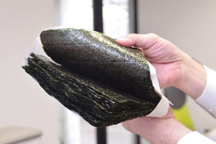 pbNl߂O̊CہB`ł΁A90x炵ďd˂邱ƂŖڈɂȂ܂