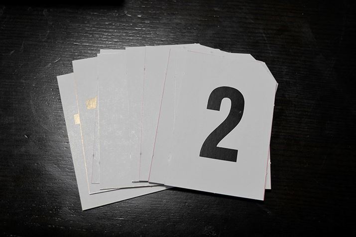 ꖇꖇOĂ̂ʓ|ȃJ[hcc