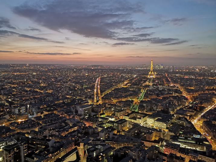 �B�e���j���[����I���A��������AI�I�[�g���I���ɂ�����ԂŃJ������������Ɓu��i���[�h�v�ɂȂ�B