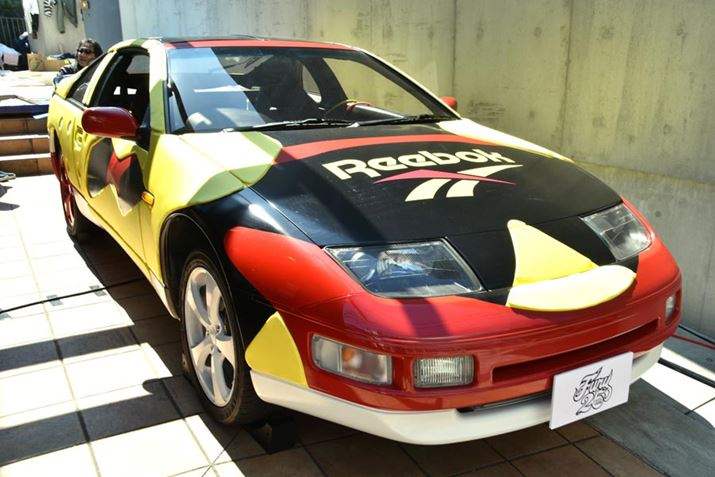 1990N̓YutFAfBZvuVgvJ[ɃJX^}CYXyVJ[ڌ