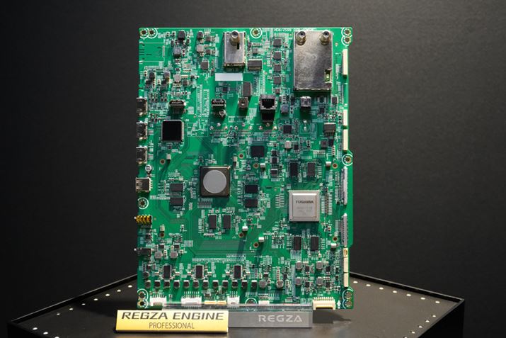 uZ720XvV[YɓڂŐV̉fGWuOUGWProfessionalv