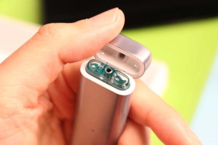 �{�̂Ƀ|�b�h���Z�b�g���ăt�^��߂��珀��OK�B�z���Ɠd���X�C�b�`������d�l�ɂȂ��Ă���