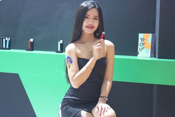 �����̃u�[�X�ɔ��l�R���p�j�I�����풓�I