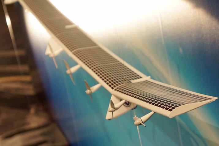 ͂Ƃ10̃vy𓋍ڂB77mƂŚAW{WFbg傫