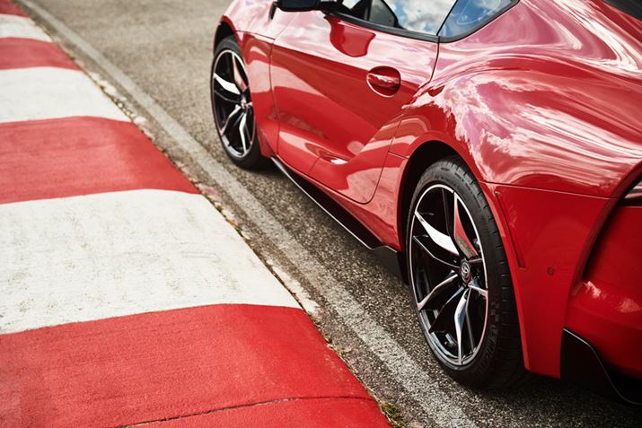 g^ V^uX[vṽzC[x[X́ACoԂƔׂĂZ