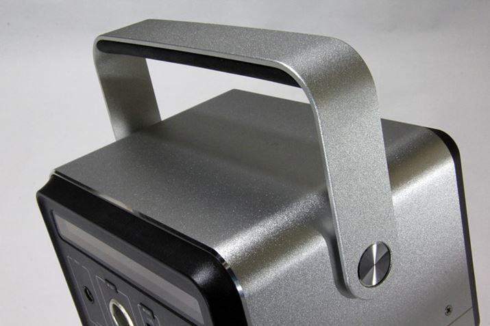 {̂͏d4.3kgƂdA{̏㕔ɃLOnhpӂĂA͈Ȃ