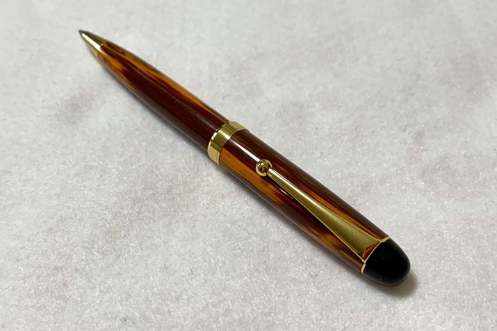 Ȃł͂̓Ɠ̉₩Ɩؖڒ̖͗l͓Ił