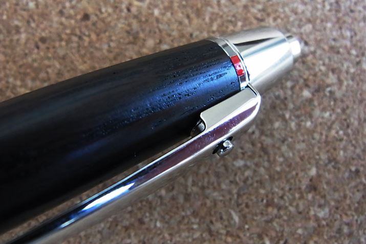 gyɂ(ʐ^̏ꍇ͐)mbN܂B߂Ƃ́ANbvɂ鏬ȃ|b`܂