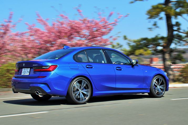 BMW V^u3V[Yvi330i M Sportj̑sC[W