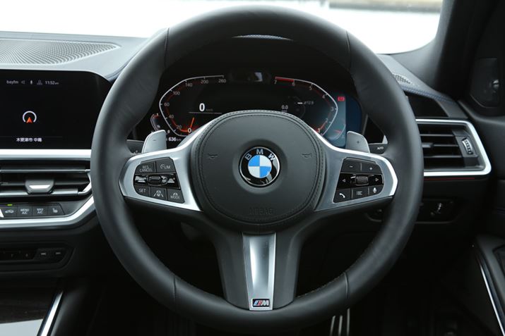 BMW V^u3V[YvM Sport̃XeAO͑ȀȃhCo[ł͈Â炭