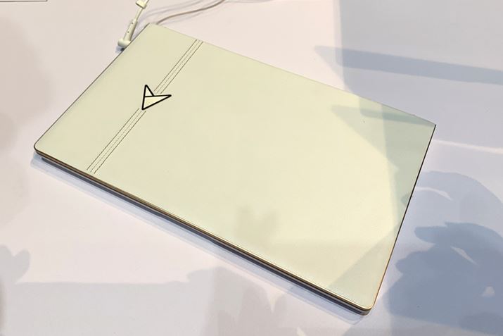 ��Ԃ̂������̓C�^���A�����U�[���g�����V�B�����o�b�O�̂悤�Ȋ��炩�ȐG��S�n������