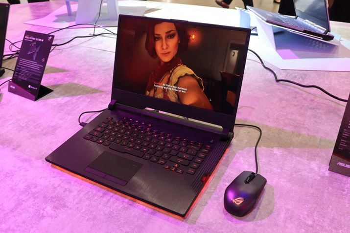 ROG STRIXV[Y̐VfuROG STRIX SCAR IIIvBfUCBMW Designworks GroupS