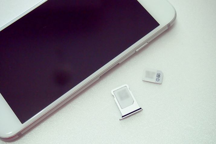 iPhone 7SIMgCoSIMJ[hւAgCiPhone 7ɖ߂܂