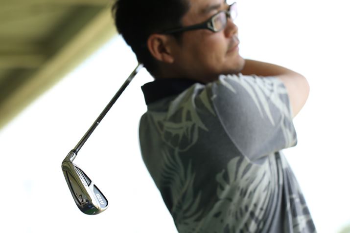 Ŋ́AƓ̒eAtF[Xł͂΂悤ȊG͑łĂđu܂