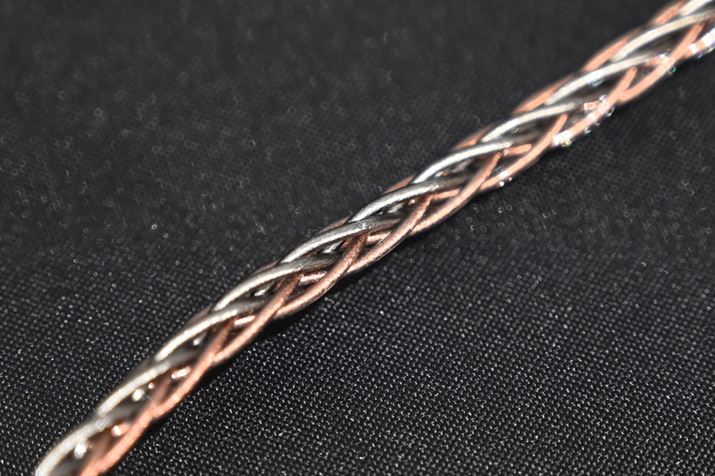 uAK T5p 2nd GenerationvƓnCubg\̃CzP[u