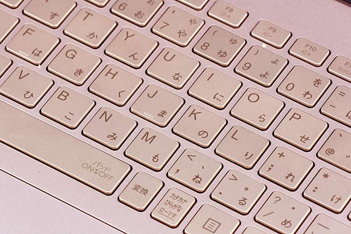 �L�[�\�ʂɂ͑ϋv���ɂ����ꂽ�u�v���~�A��UV�R�[�e�B���O�v���{����Ă���