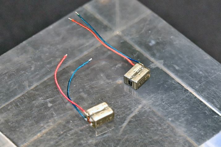 uWE-BD21dvɎgĂoXhEA[}`A^hCo[