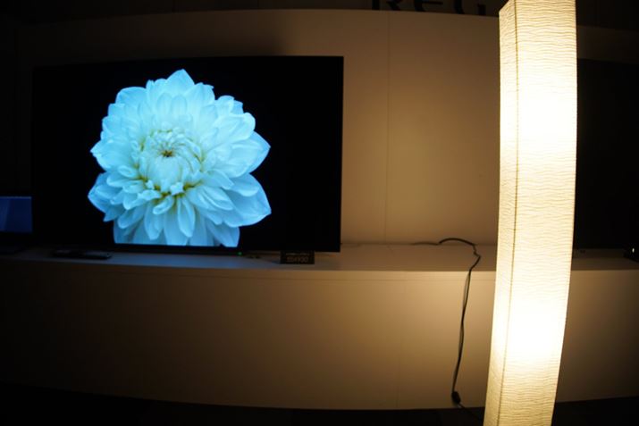 ۂɏƖ̐F▾邳ɉĐFωĂlqIꂽ