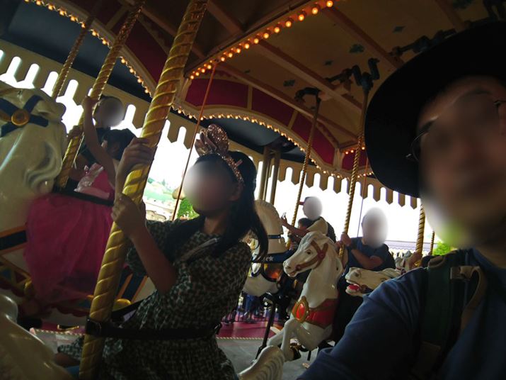 tgJgZtB[BeBp120°ƍL̂ŁA莝3l炢Ȃ\}Ɏ܂肻