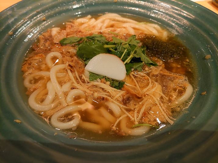 LEDƖ̔ÂXŎBeB̈ۂɋ߂AɎBĂ