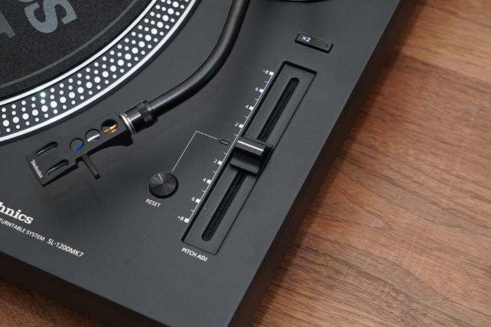 sb`Rg[±8܂±16͈̔͂Œ߉\