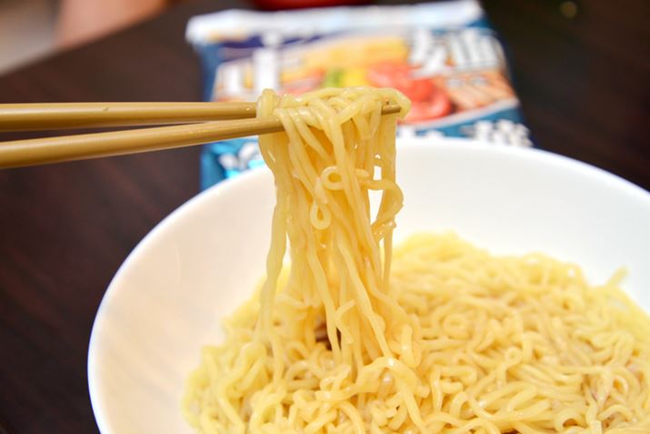 mtC˂ŁA₩ɃEF[u׃^Cv