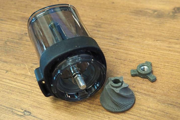 ̃RjJn͎ŊȒPɊOĐ􂢉\ł