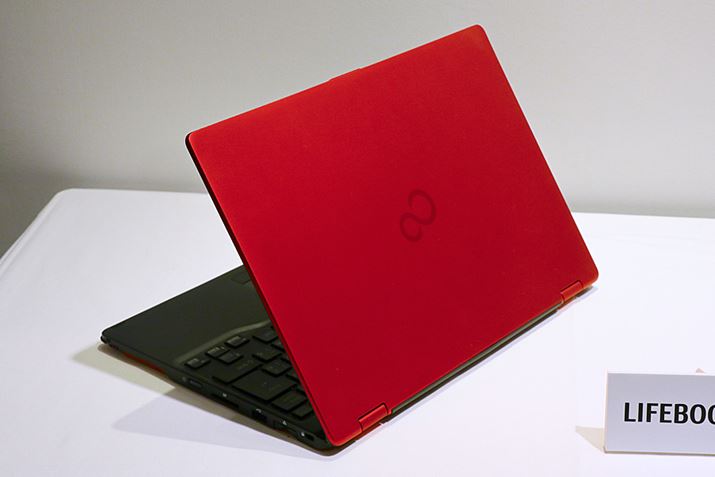 贅沢仕様✨艶のある綺麗な赤✨高性能i7 SSD Windows11ノートパソコン