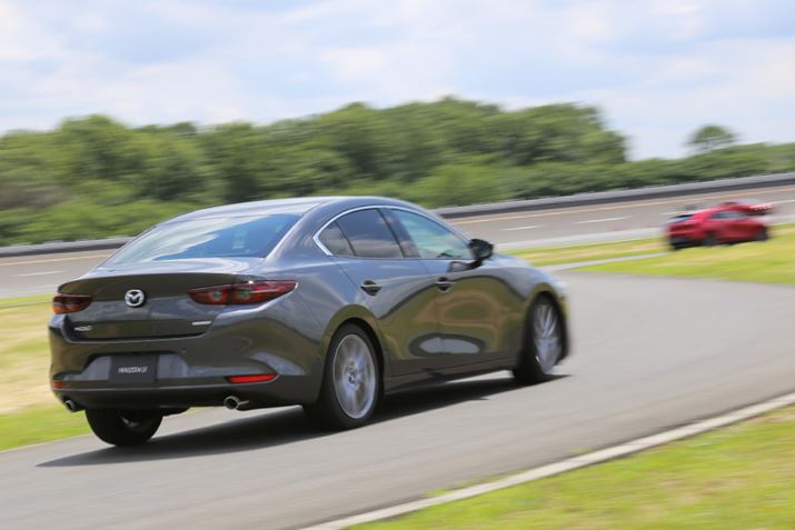 V^uMAZDA3v2.0LK\GW̎C[W