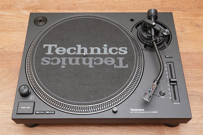 Technics�uSL1200 MK7�v
