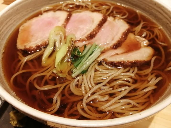 LEDƖ̉ŎBeBA_[CɊ邪ÄۂƋ߂dオƂȂ