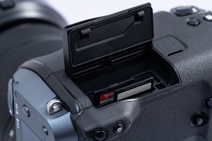 UHS-IIΉ̃fASDJ[hXbg̗p