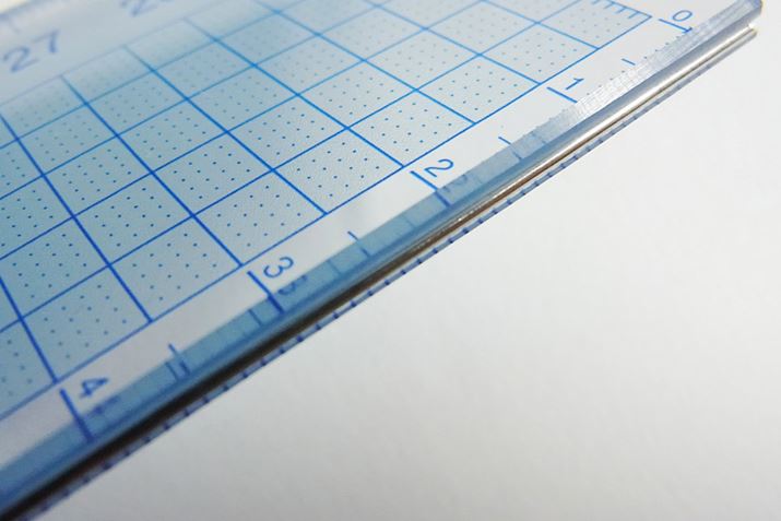 ɃXeX̋_͂ߍ܂Ă̂ŁAJb^[Ȃǂ𓖂ĂĂKSz͂܂