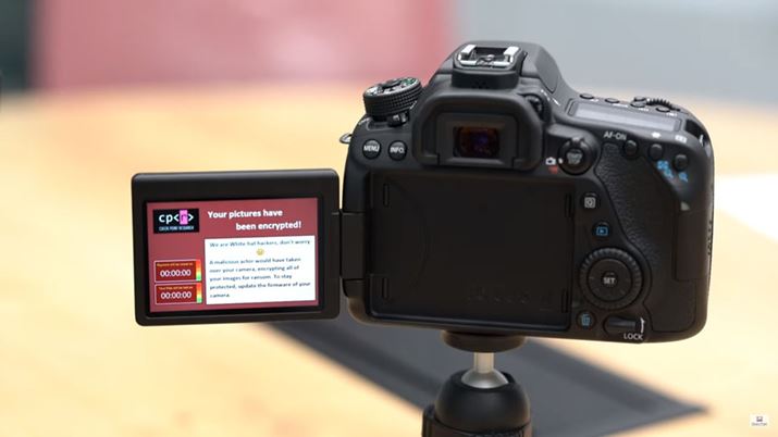 EOSV[YшꕔPowerShotV[YɐƎ㐫