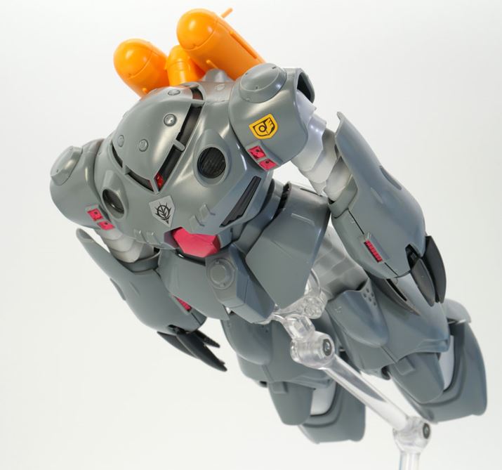 q`Ԃ̊BɃVvȃM~bNłÂڂ߂ĕ΂炵܂