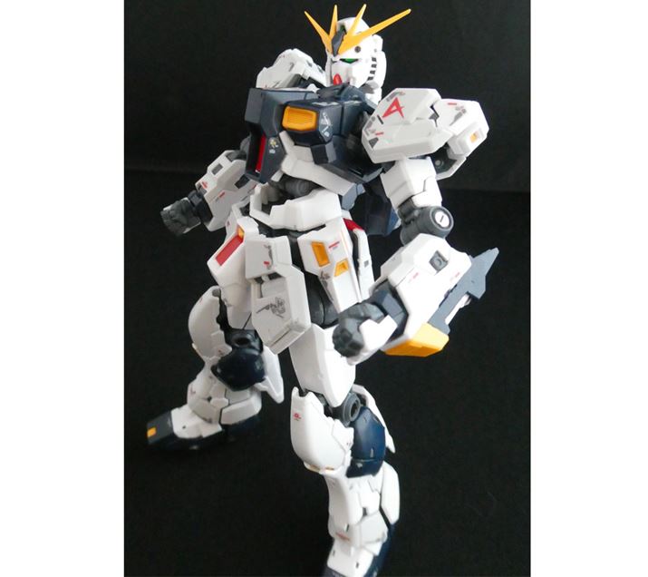 Ɠ̍̍\ŁA㔼g傫̂点ĂfBe[邱Ƃ܂