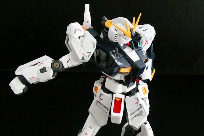 Eɉ]Bg̃A[}[Ɋ邱Ƃ܂