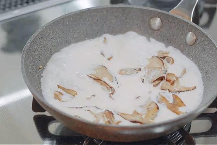 �����č���̃��V�s�̂����ЂƂ̃|�C���g���A���N���[���Ƃ��������ō��u���������\�[�X�v